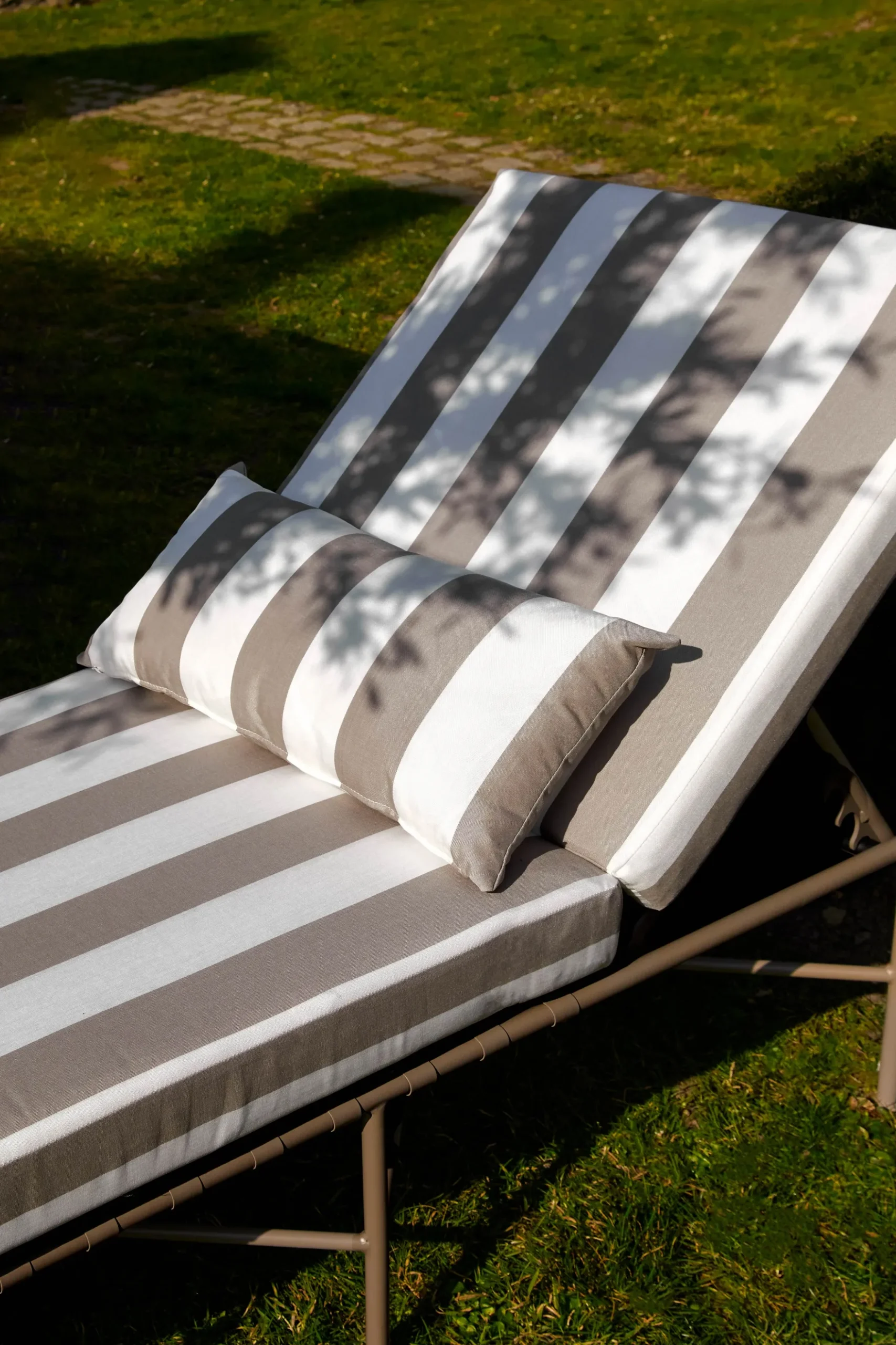 Bain de soleil, Rayures taupe waterproof & métal taupe, L198 Bel Air