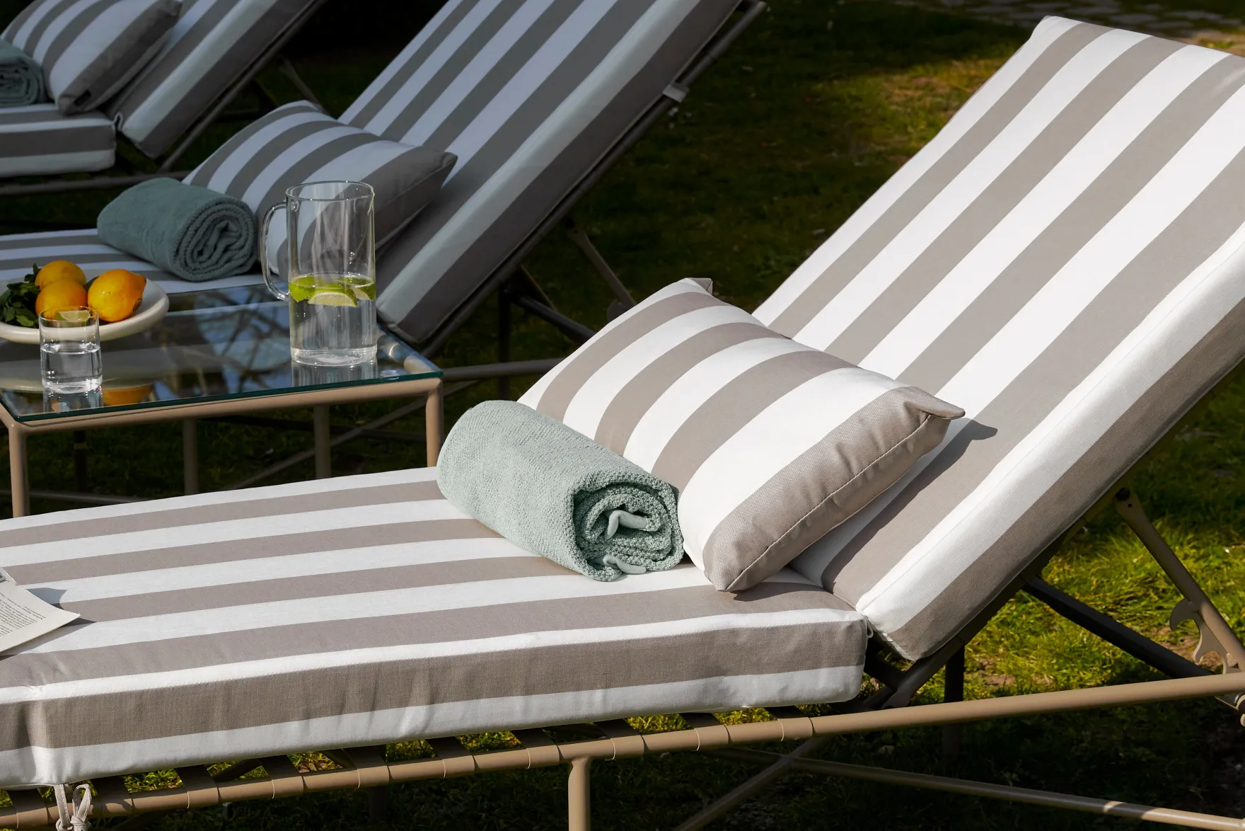 Bain de soleil, Rayures taupe waterproof & métal taupe, L198 Bel Air