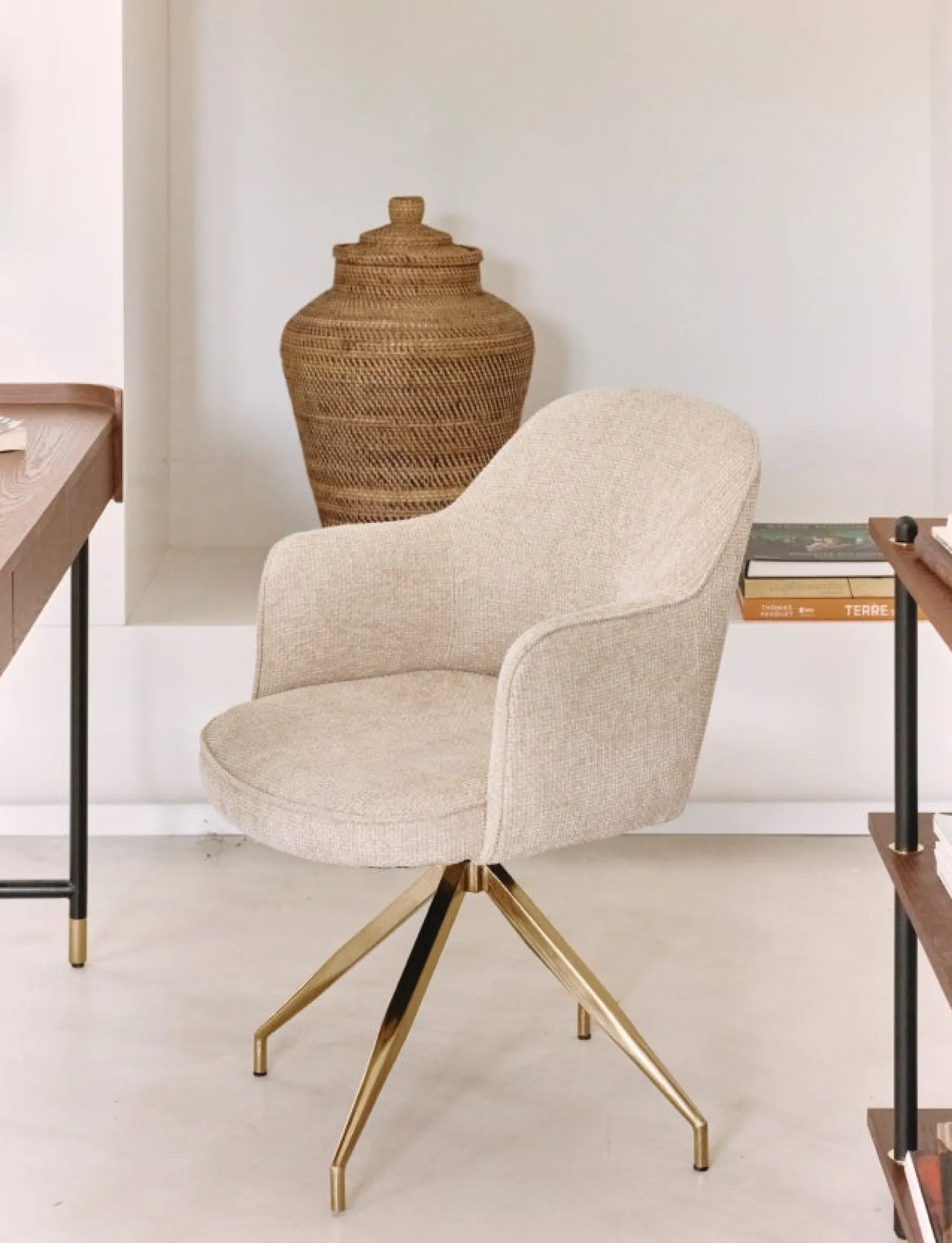 Chaise de bureau rotative, Tweed sable & métal doré Luthor