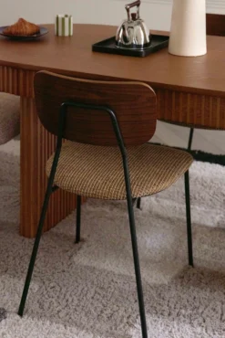 Chaise, Tweed jaune miami, bois noyer & métal noir Eero