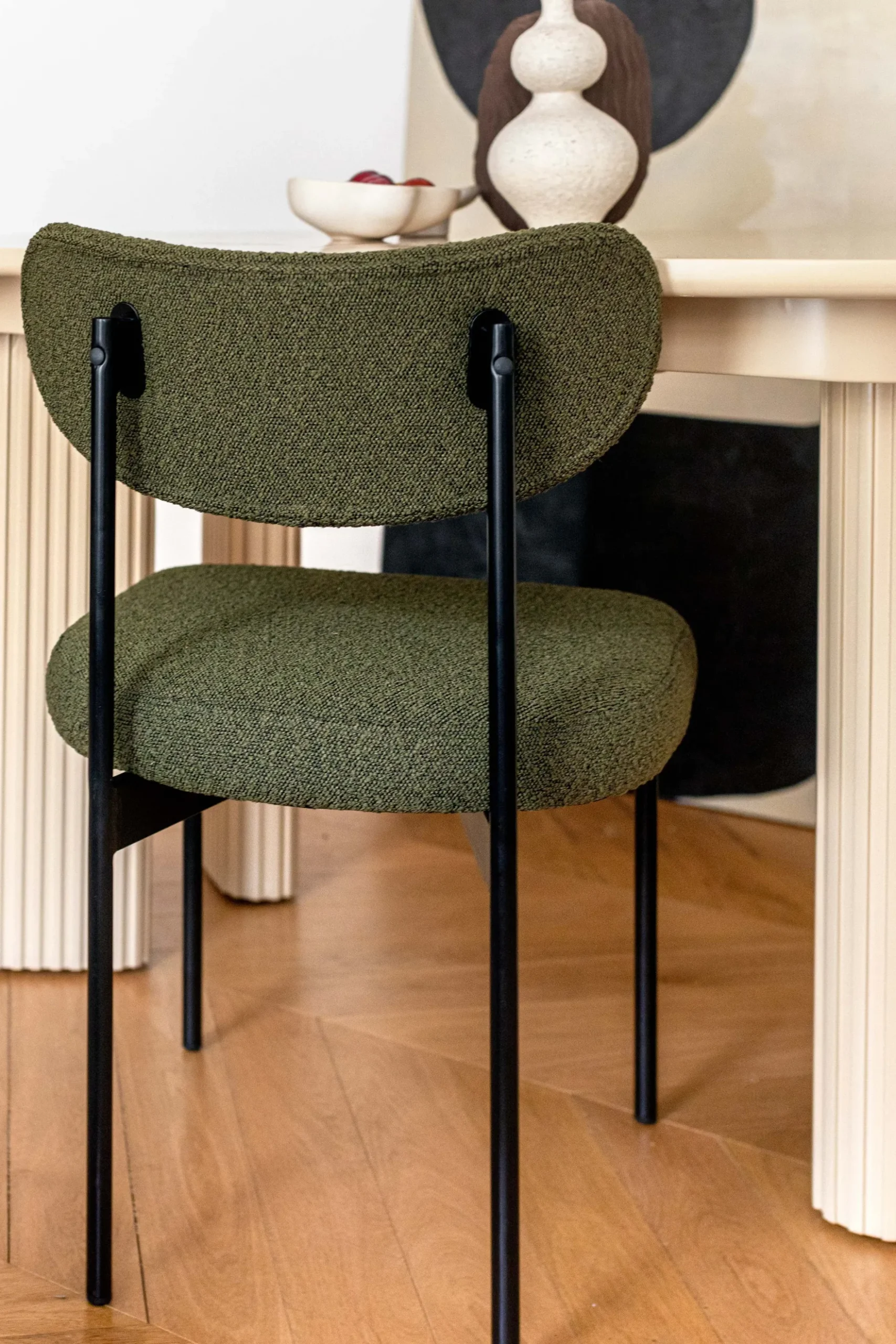 Chaise, Vert kaki bouclé & métal noir Jasper