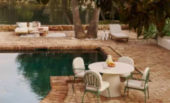 Ensemble de jardin, Table à manger de jardin ronde + 4 chaises, Blanc, Beige bouclé & Métal vert Athena, Bonifacio