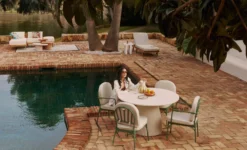Ensemble de jardin, Table à Manger de Jardin Ronde + 4 Chaises, Blanc, Beige Bouclé & Métal vert Athena, Bonifacio