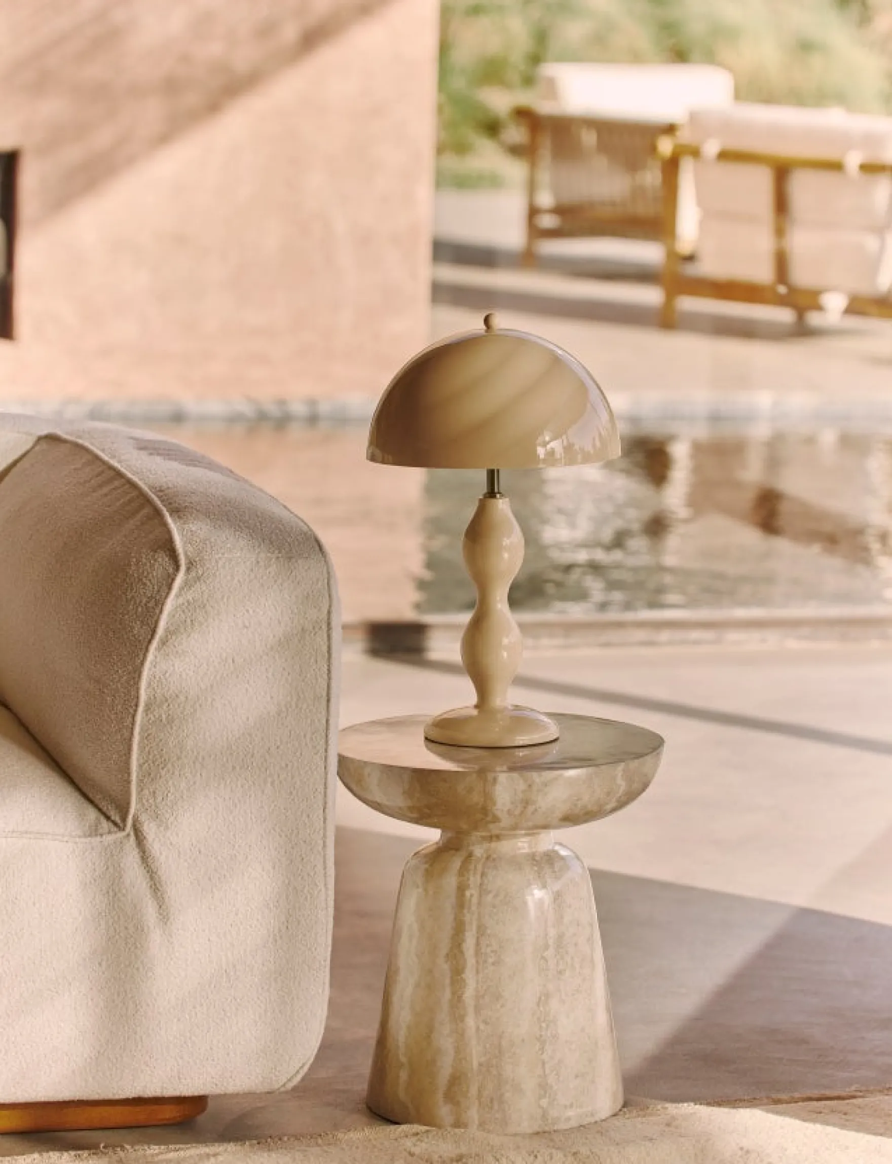 Lampe de table, Beige satiné Powers