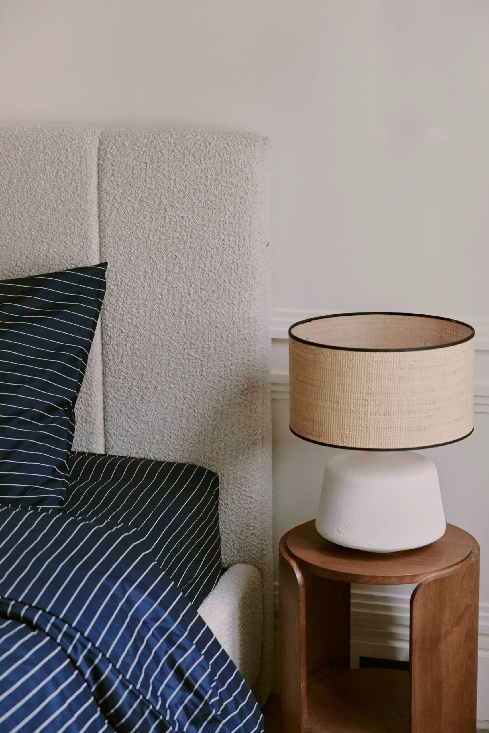 Lit 160x200, Blanc avoine bouclé & bois blond Bolton