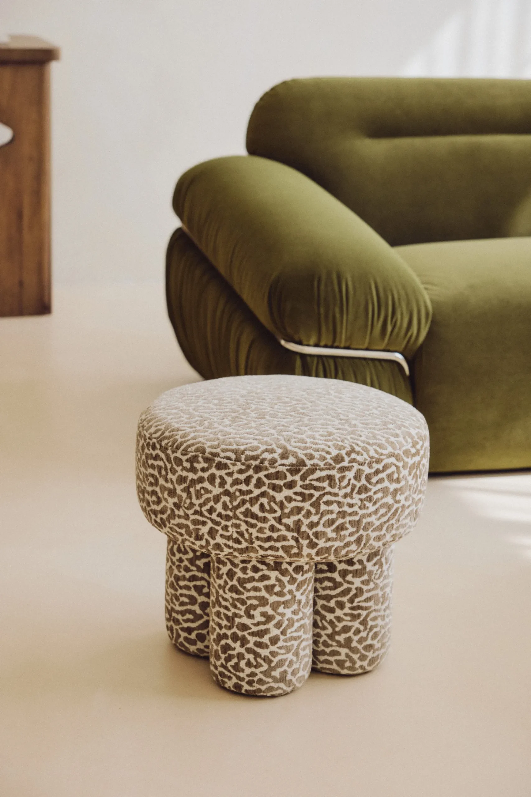 Pouf ou tabouret, Léopard marron, Ø44 Corinthe