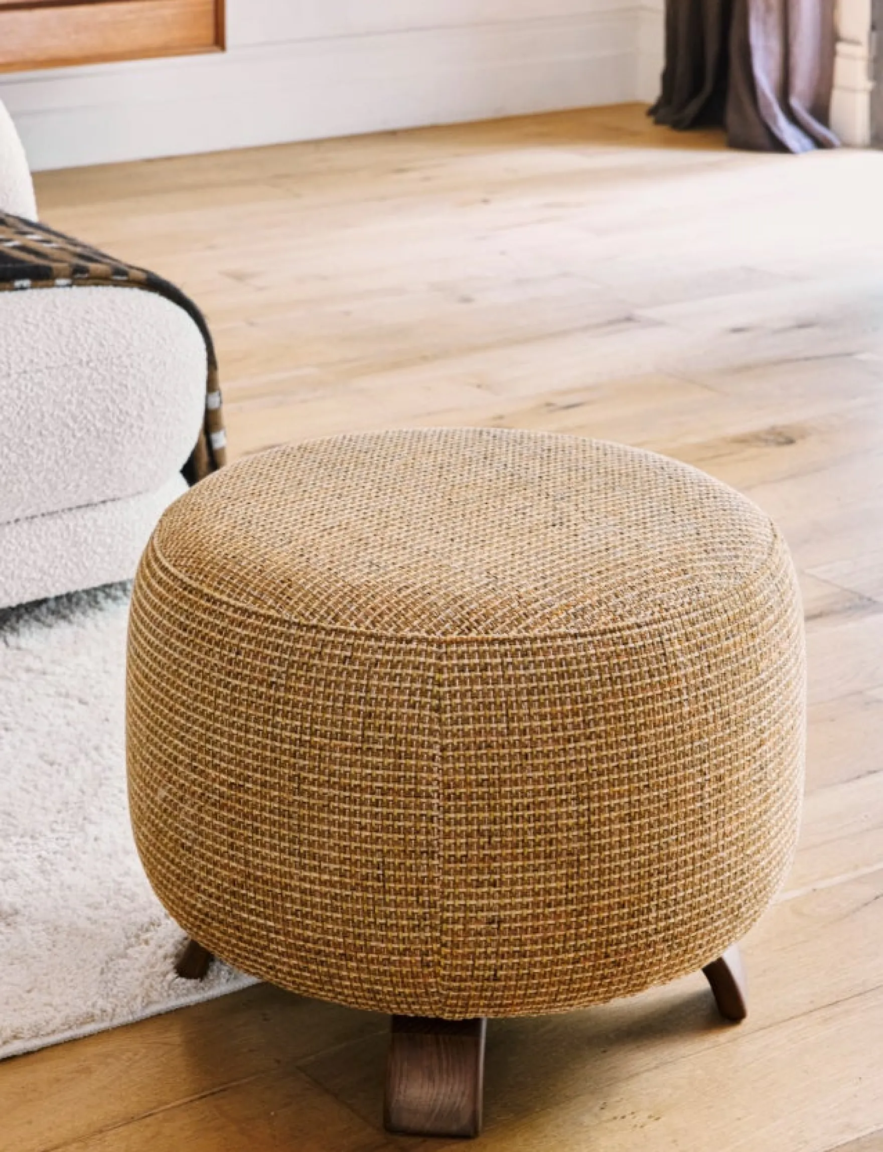 Pouf, Tweed jaune miami & bois noyer, Ø60 Platon