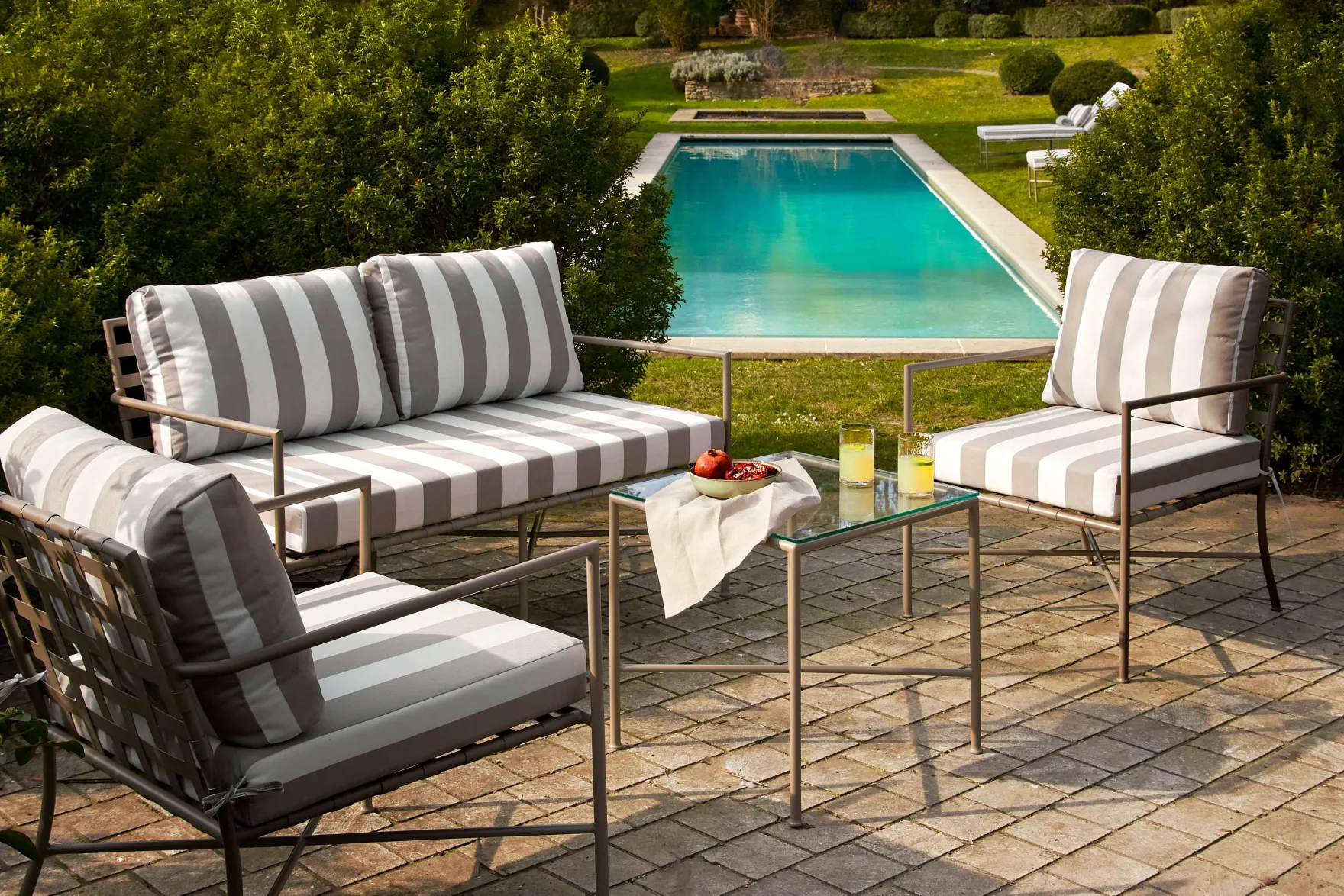 Salon de jardin, Canapé + Fauteuil + Table, Taupe Rayé & Métal taupe Bel air