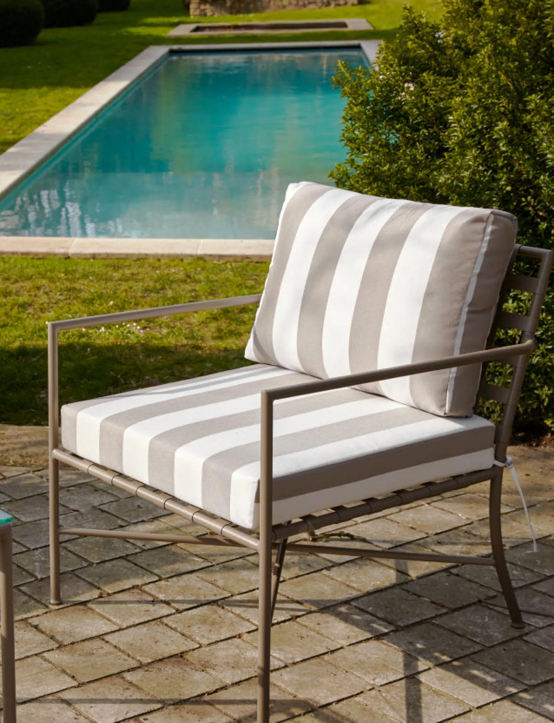 Salon de jardin, Canapé + Fauteuil + Table, Taupe Rayé & Métal taupe Bel air