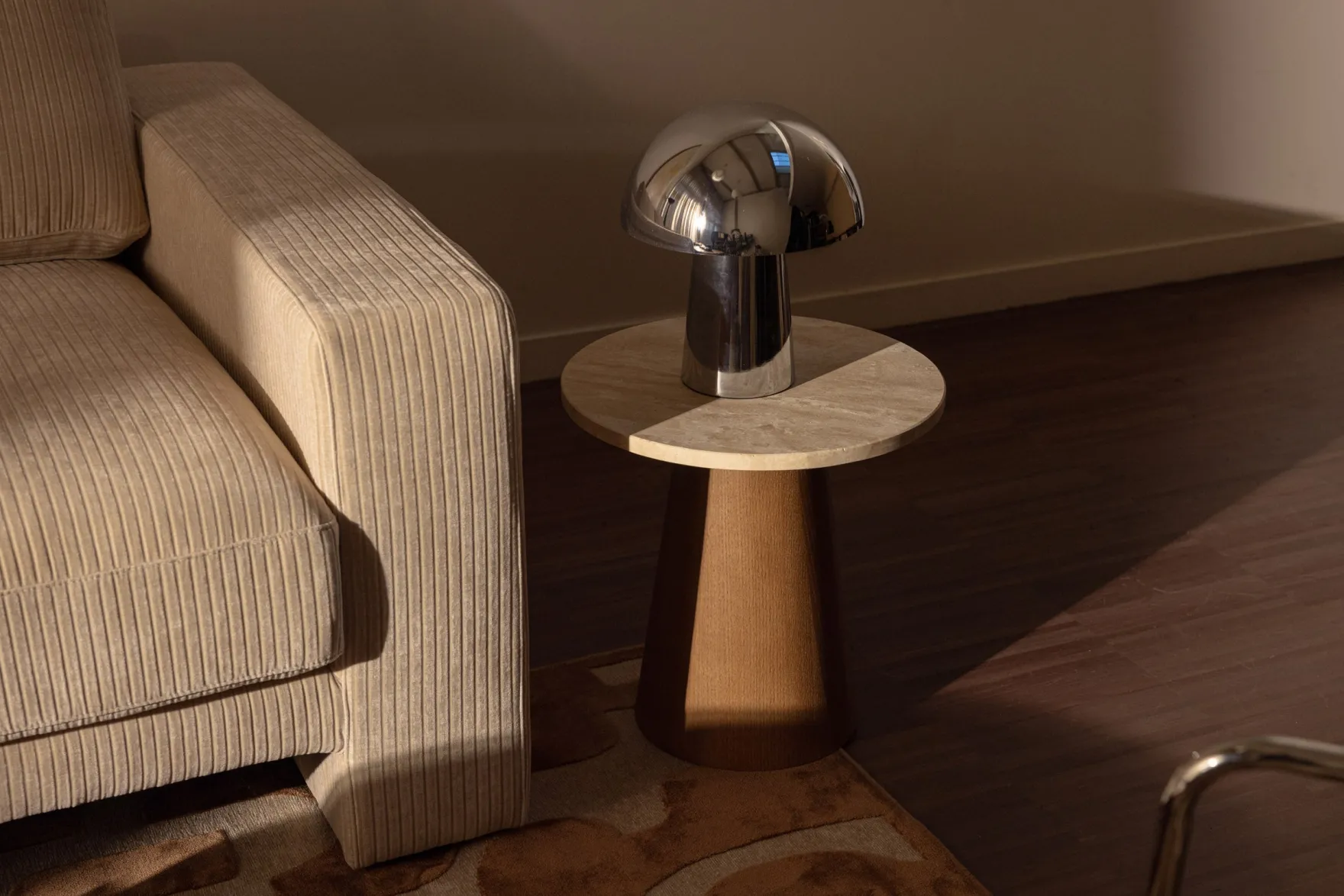 Table d'appoint, Travertin & bois noyer, H42 Avila