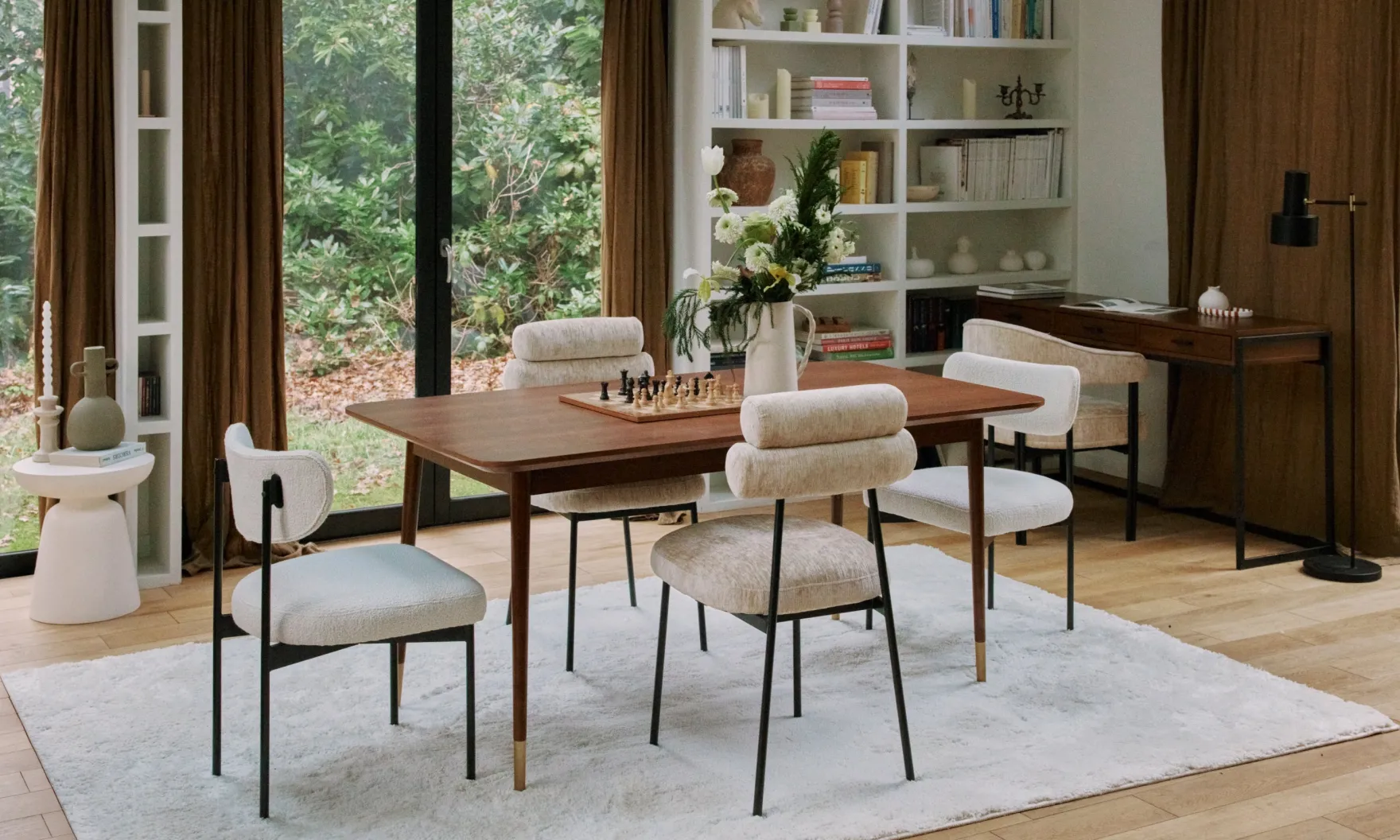 Table à manger, pour 6 personnes, Bois noyer & métal doré, L160 Vinyle
