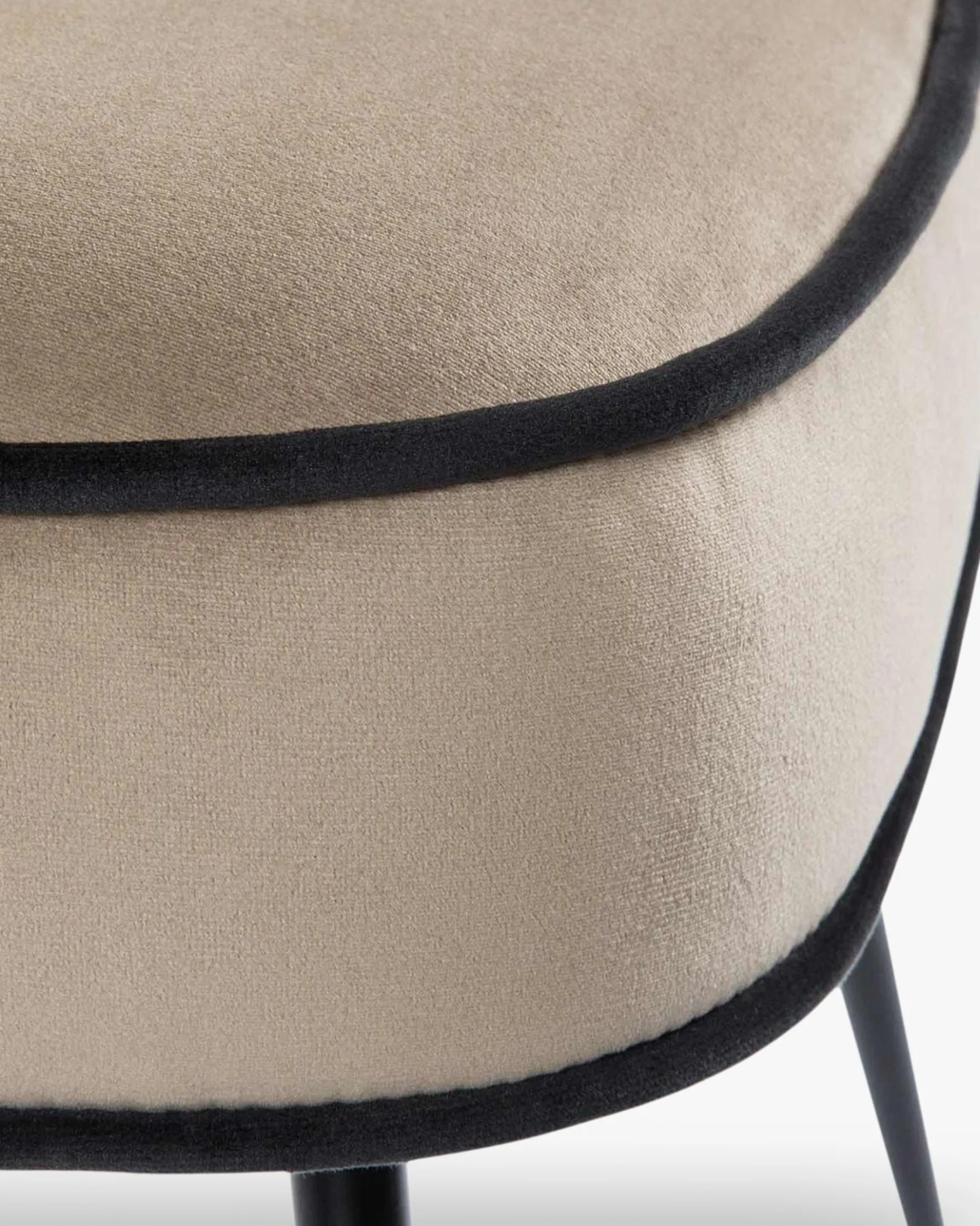 Tabouret de bar, Velours taupe & métal noir, H65 Wayne