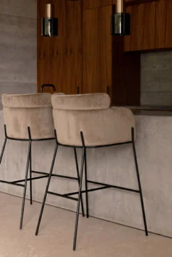 Tabouret de bar, Velours taupe & métal noir, H80 Baron