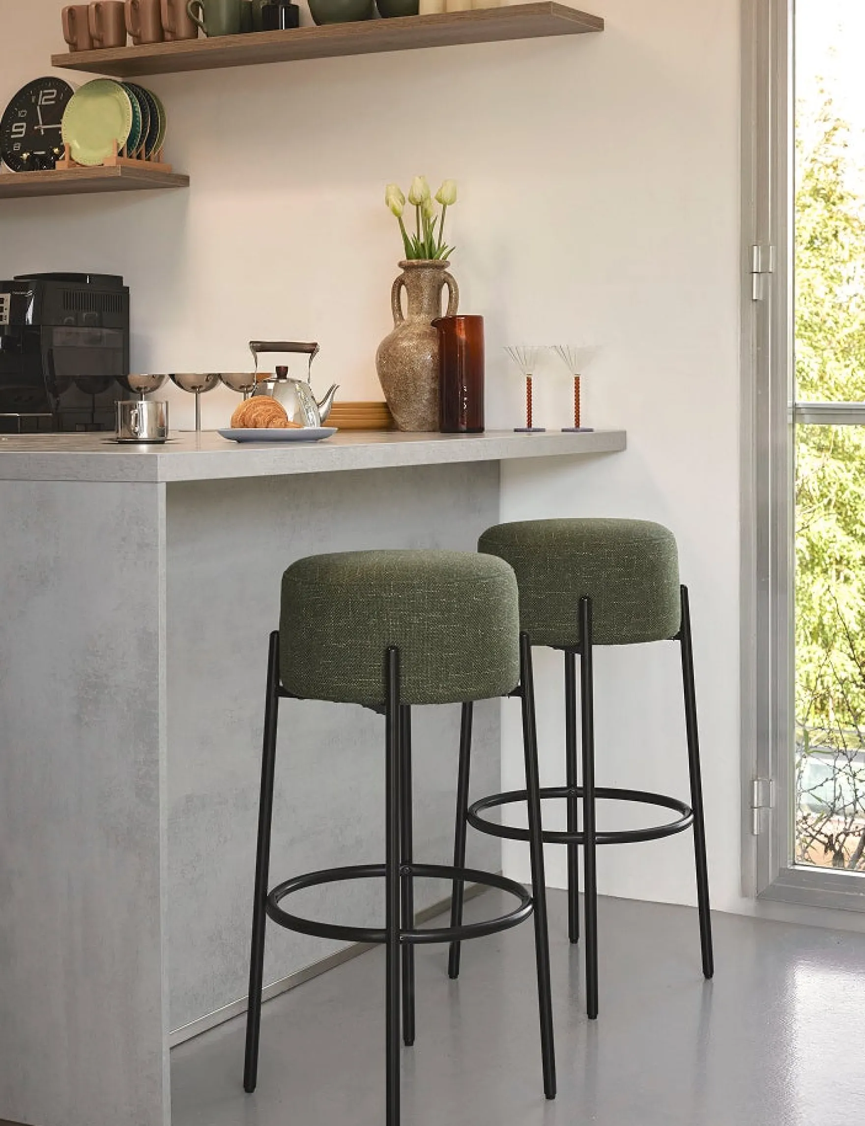 Tabouret de bar, Vert cactus & métal noir, H78 Bismi